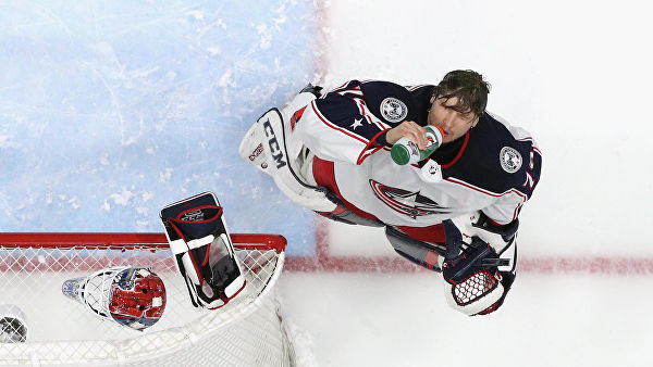 Голкипер «Коламбуса» Бобровский стал первой звездой дня в НХЛ
