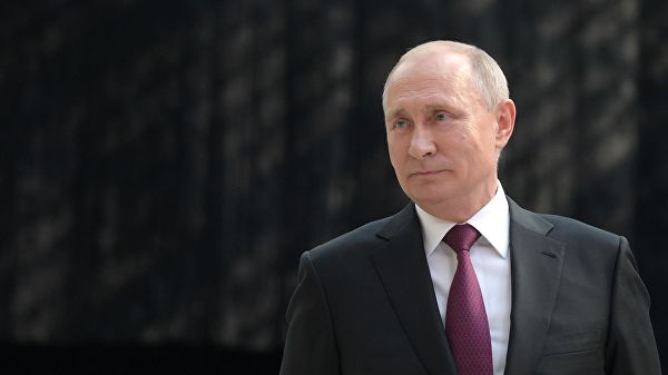 Губернаторам следует быть ближе к людям, заявил Путин