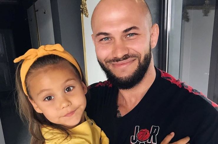 «Лея самая папина»: Оксана Самойлова поделилась нежным фото мужа с дочерью