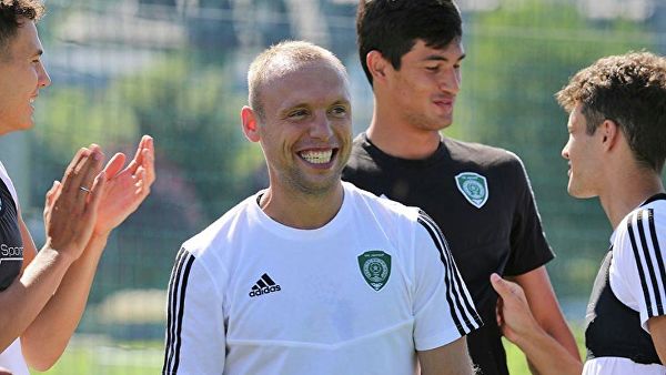 Глушаков тренируется в общей группе «Ахмата» перед матчем с «Оренбургом»