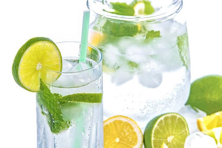Альтернатива воде: какой напиток хорошо утоляет жажду
