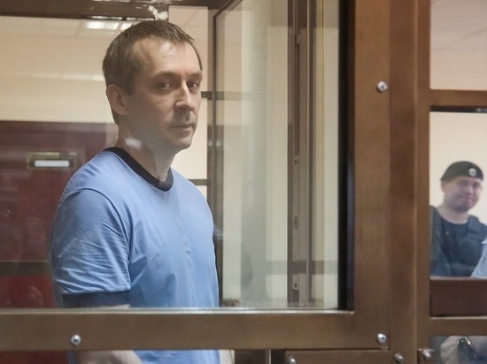 Прокуратура проиграла: «золотому полковнику» Захарченко снизили срок