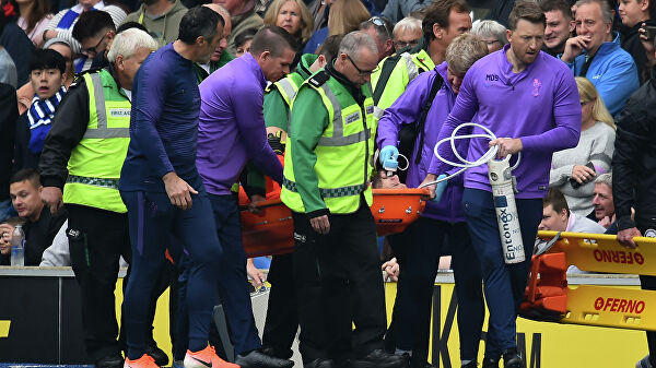 Льорис был заменен на 8-й минуте матча «Брайтон» — «Тоттенхэм» из-за травмы