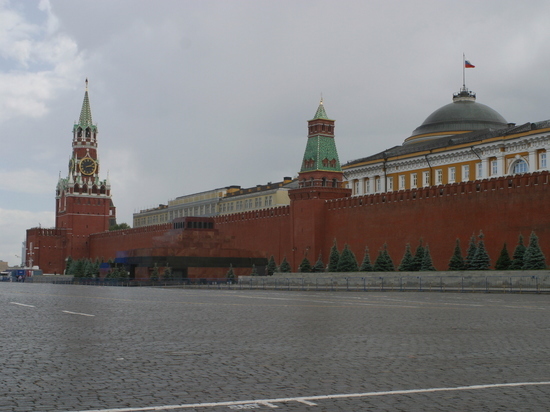 Кремль ответил Макрону о «трех сценариях» для России