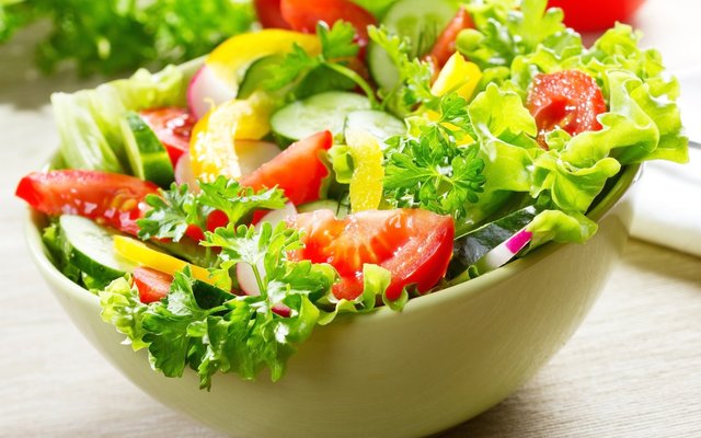 Рецепт легкого овощного салата