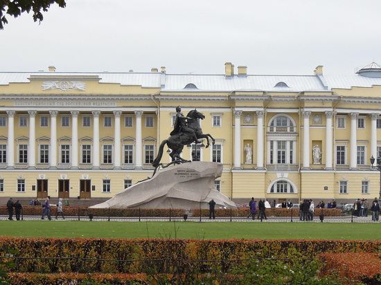 Жители Петербурга обсудили нравы москвичей