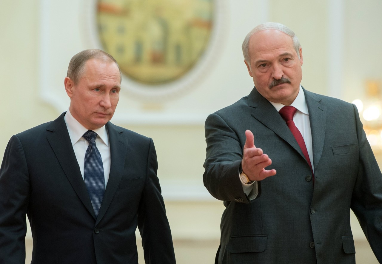 Резиденции Лукашенко и Путина. Кто живет богаче?