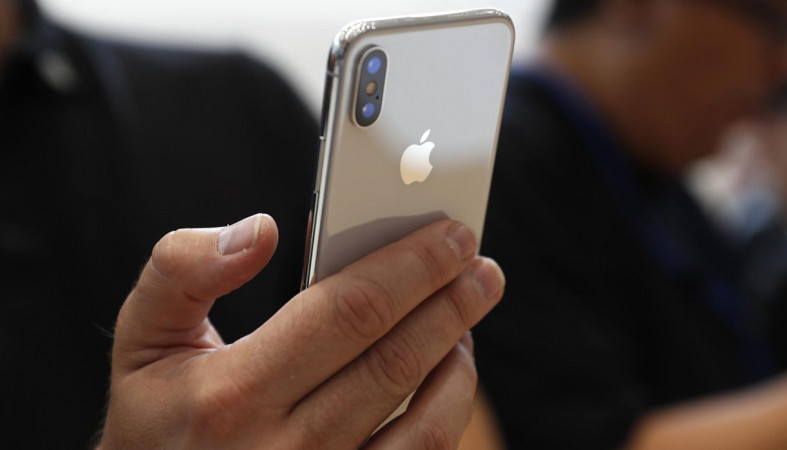 Петрозаводчанка украла iPhone и Apple Watch у подруги в Сочи