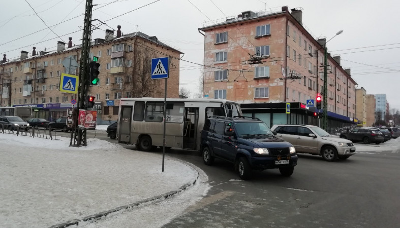 Рейсовый автобус попал в ДТП в центре Петрозаводска