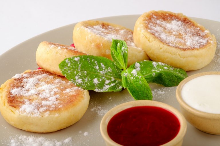 Сырники из просроченного творога Сырники из просроченного творога