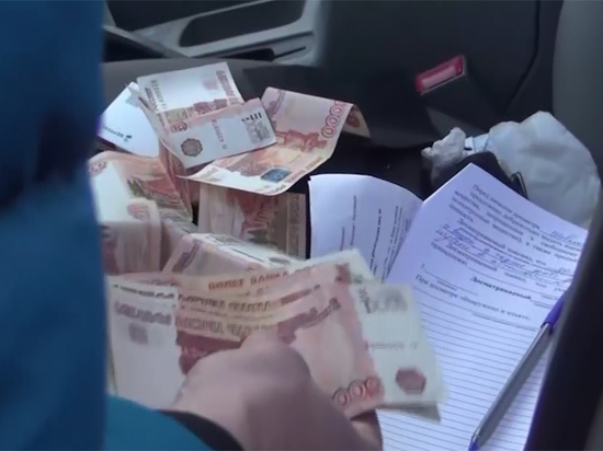 Житель Костромы продал полицейским 400 тысяч фальшивых рублей со скидкой