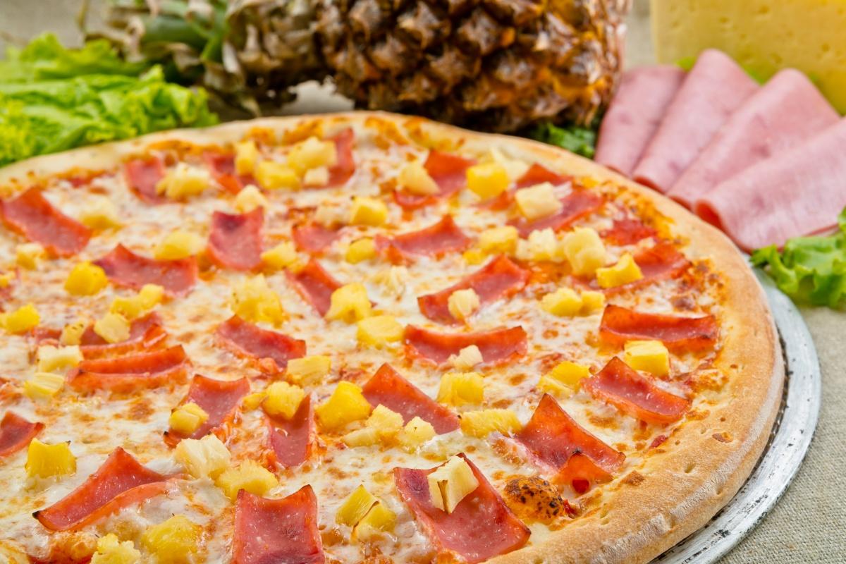 Гавайская пицца на обалденном тесте