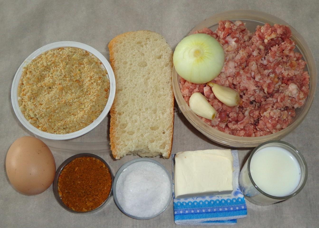 лук, хлеб и яйца - лишние ингредиенты в котлетах