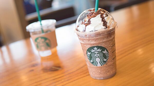 Starbucks приостановит размещение рекламы во всех социальных сетях
