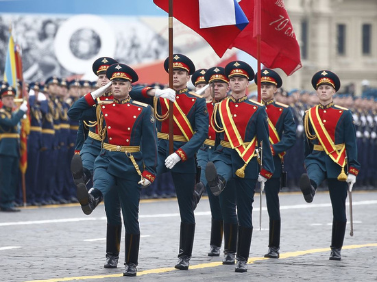 Власти 13 городов России отменили парады Победы из-за коронавируса
