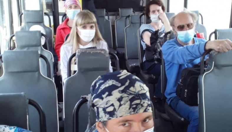 Сотрудники мэрии Петрозаводска прошлись по автобусам