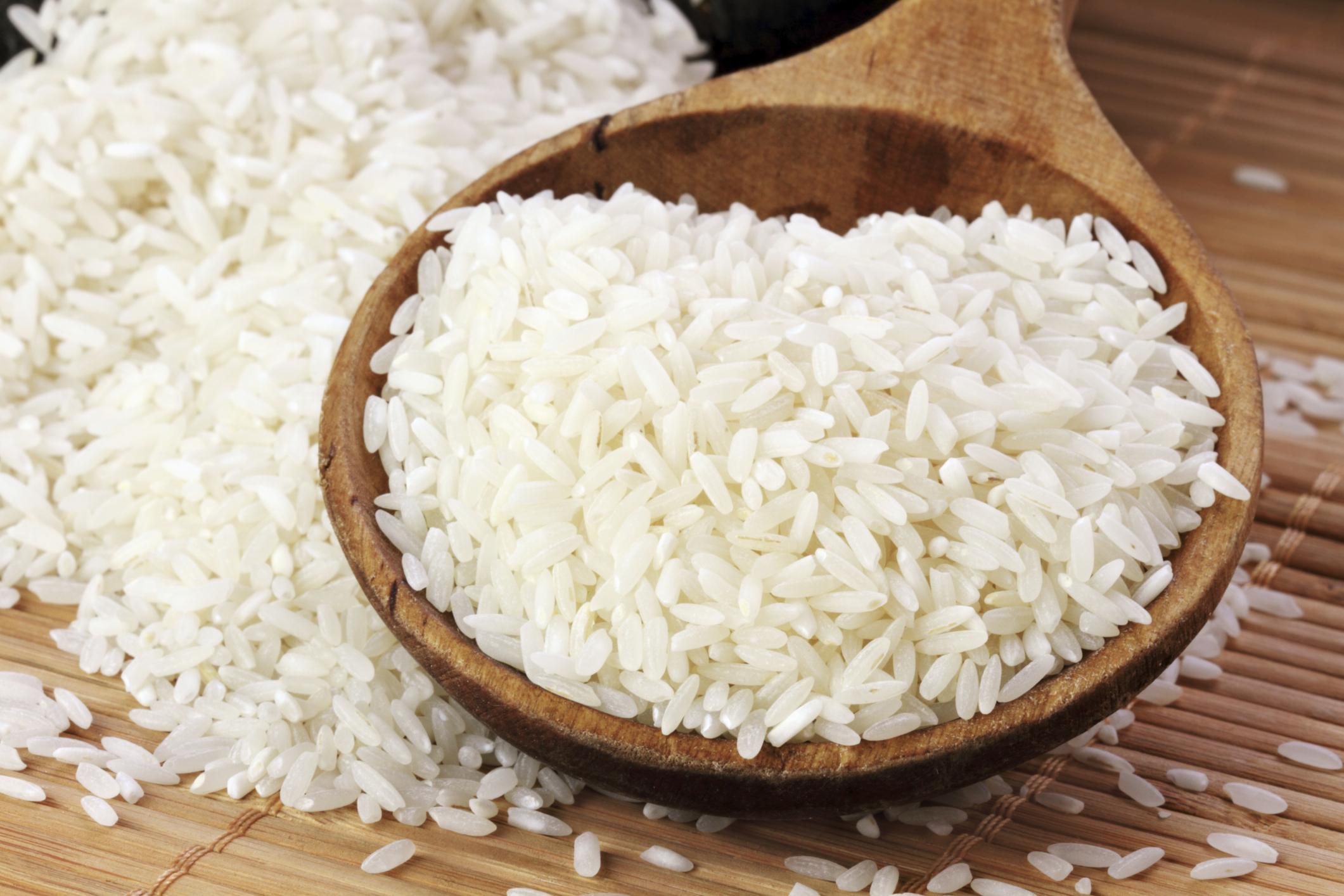 как красиво подать обычный рис