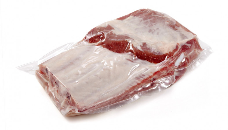 Вор-рецидивист попался на краже мяса и масла из магазина Петрозаводска