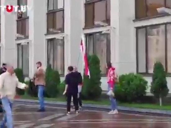 ОМОН разогнал студенческую акцию протеста в центре Минска