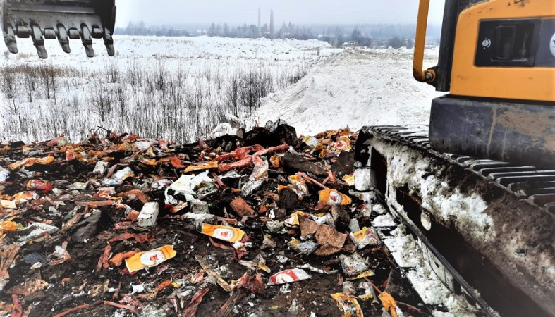 Свалку бытового и строительного мусора обнаружили вблизи Петрозаводска