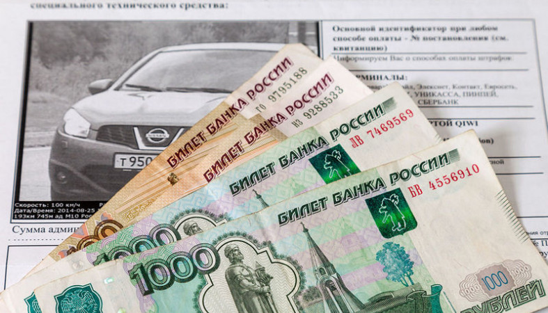 Почти на 200 тысяч рублей накопил штрафов ГИБДД житель Карелии