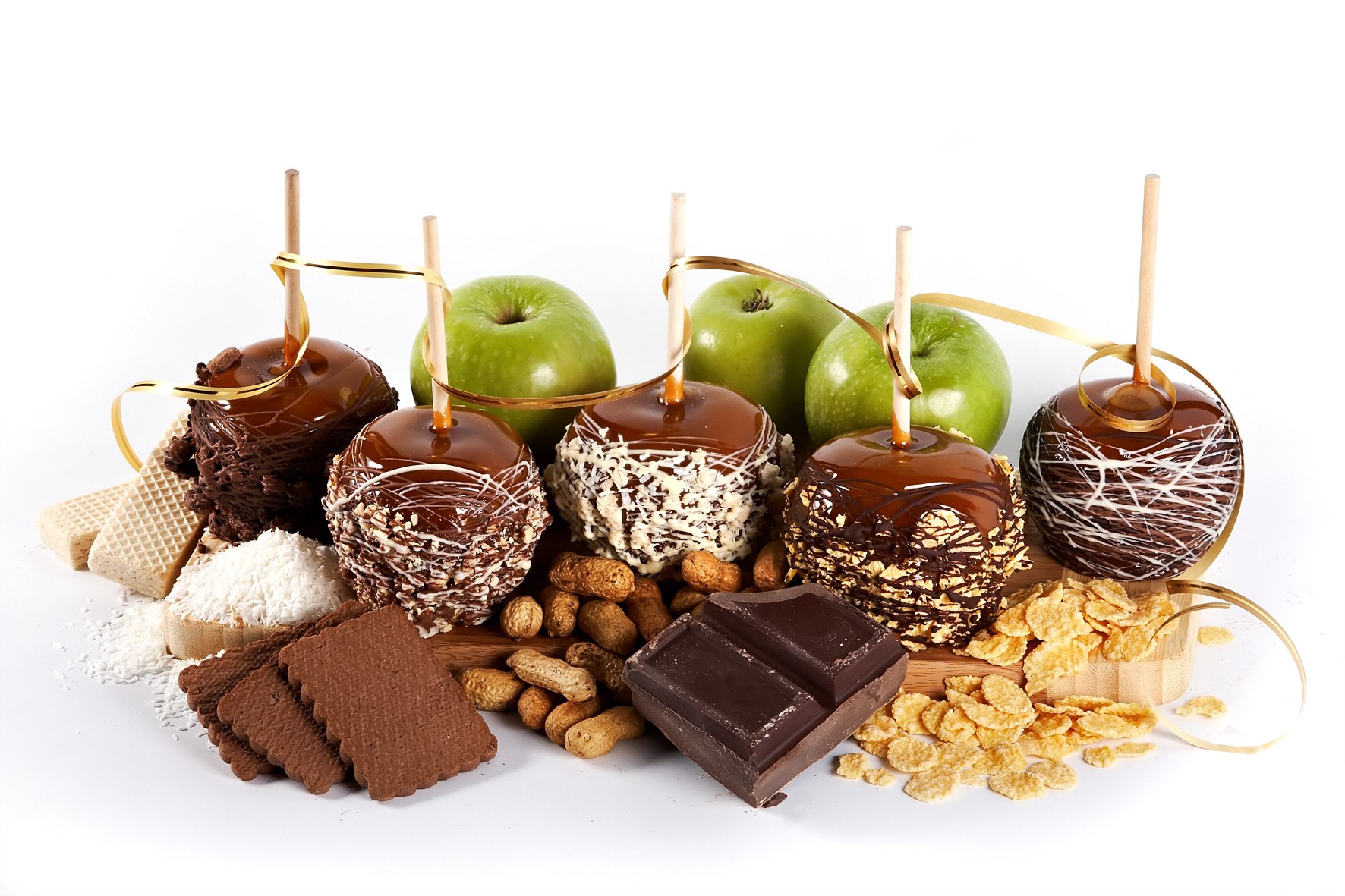 Шоколад и здоровье. Фрукты в шоколаде и карамели. Шоколадное яблоко. Яблоки в шоколаде. Яблочные конфеты.