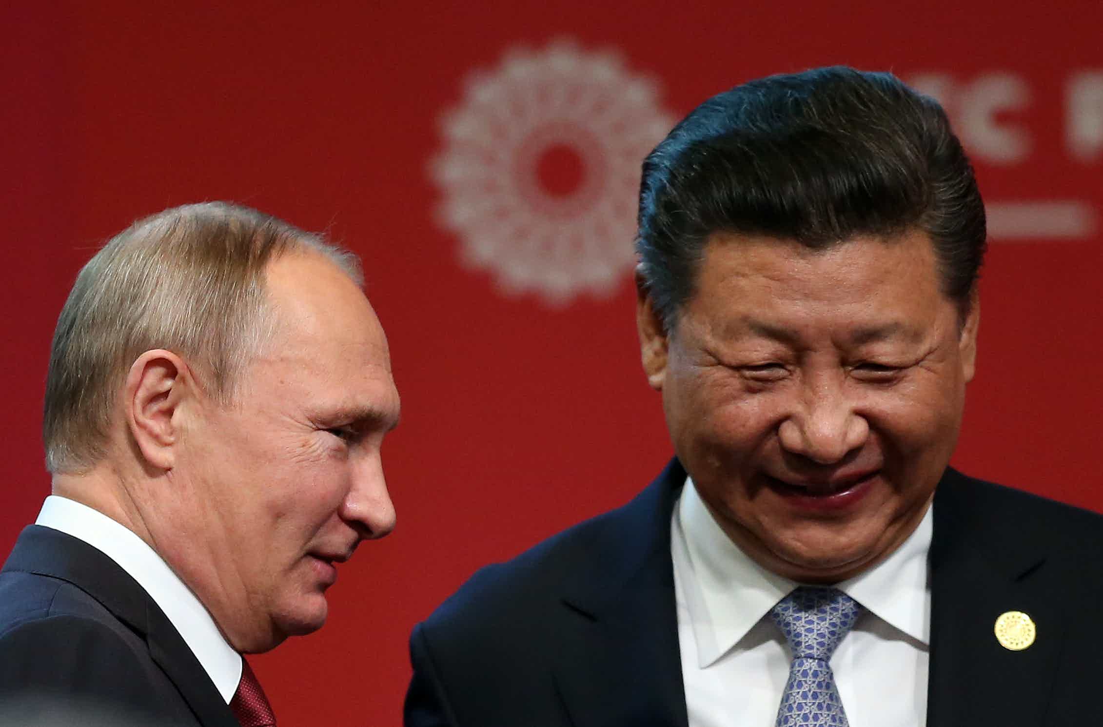 Путин считает марксизм «вредной сказкой», а китайский лидер Си Цзиньпин считает теорию Маркса великой и верной. Кто прав?