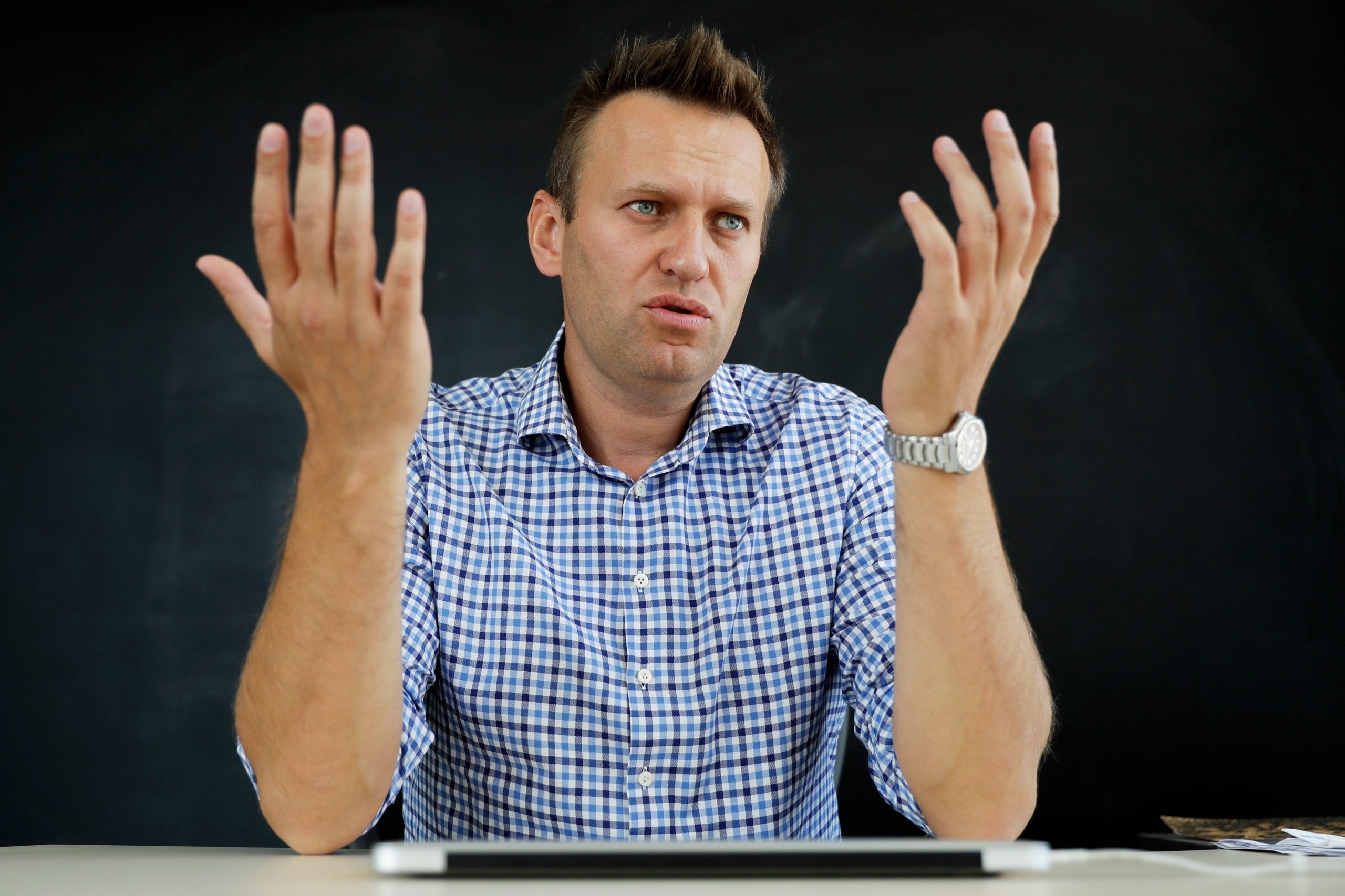 Слили личные данные сторонников Навального! И правда, как ФБК могли такое допустить?