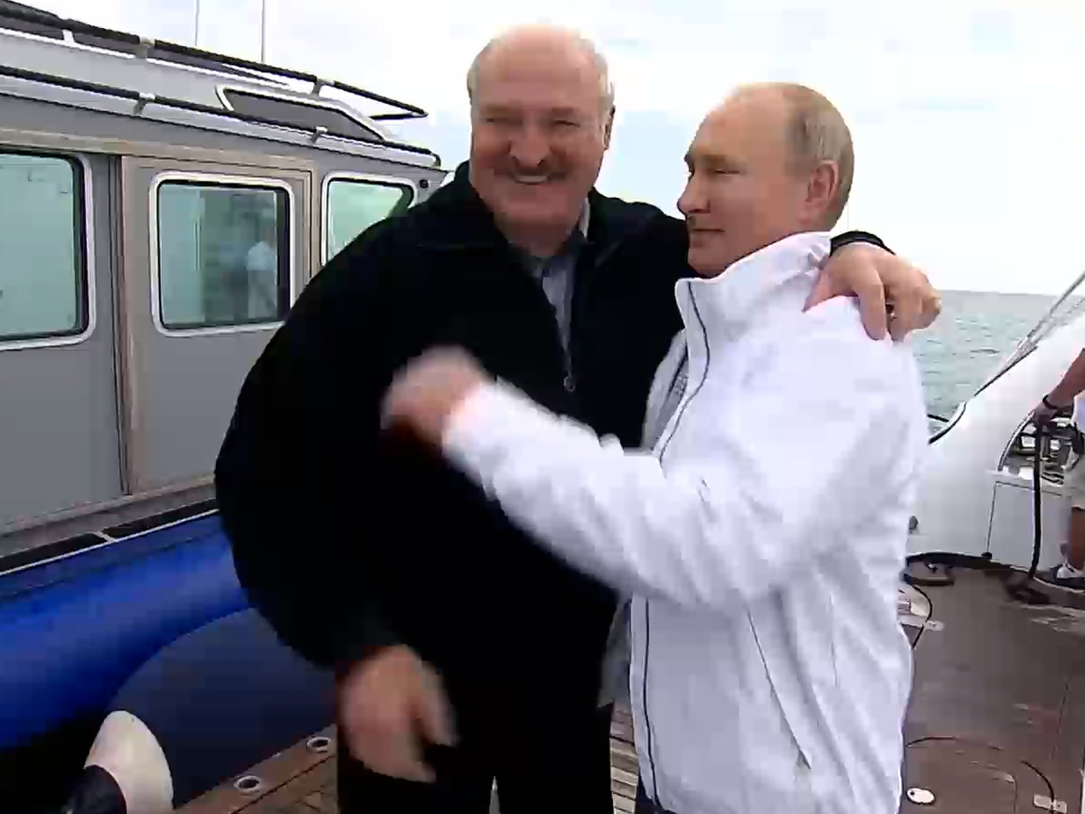 В Сочи Лукашенко говорил много, Путин слушал и улыбался, а на Западе впали в истерику