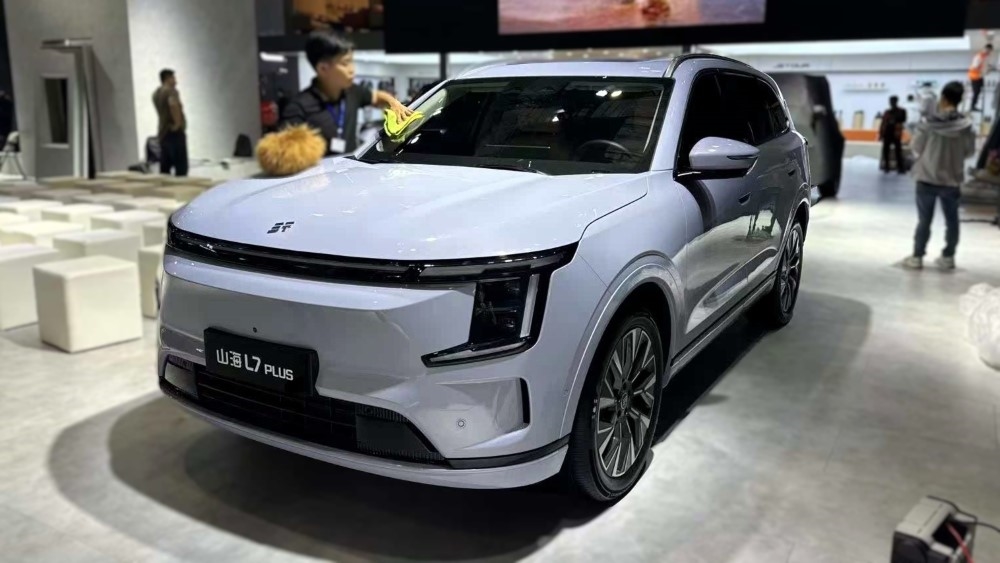 Автосалон в Шанхае 2025. Изучаем новинки на «живых» фото
