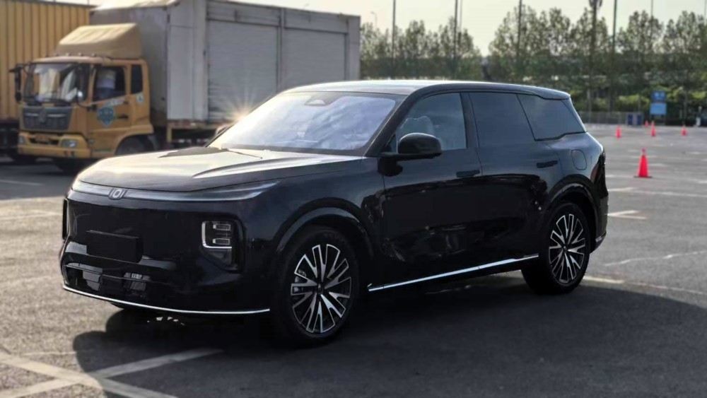Автосалон в Шанхае 2025. Изучаем новинки на «живых» фото