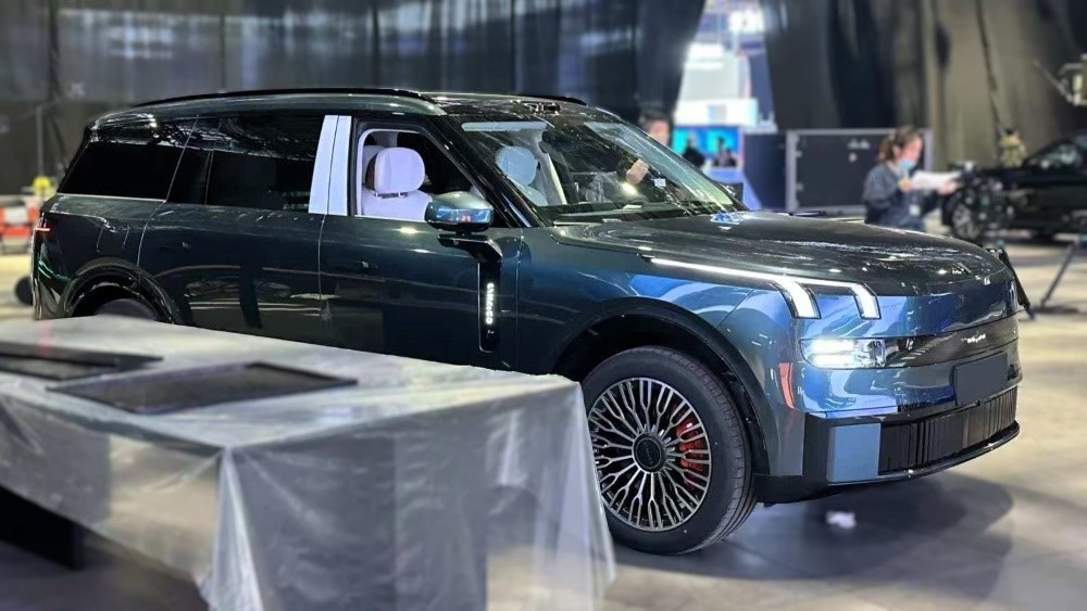 Автосалон в Шанхае 2025. Изучаем новинки на «живых» фото