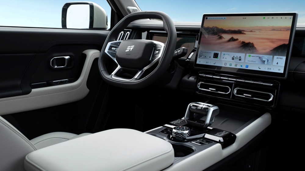  Jetour показал гибридный кроссовер T1 с полным приводом. Он получит три электромотора