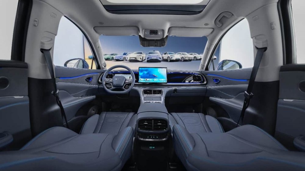 Кроссоверы BYD Sea Lion 07 DM-i появились в автосалонах Китая. Названа ориентировочная цена