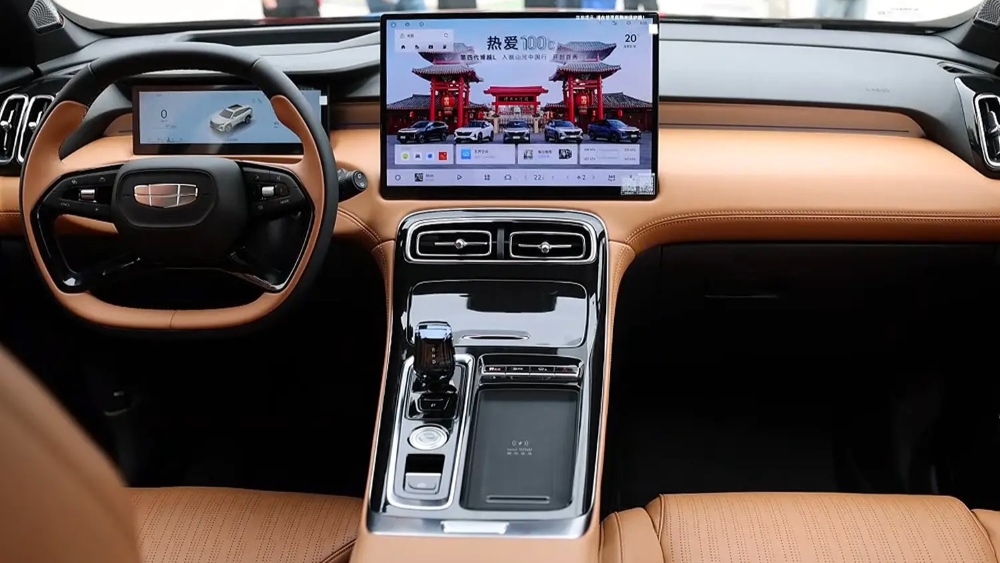  Сменил поколение. Новый Geely Atlas вышел на рынок Китая