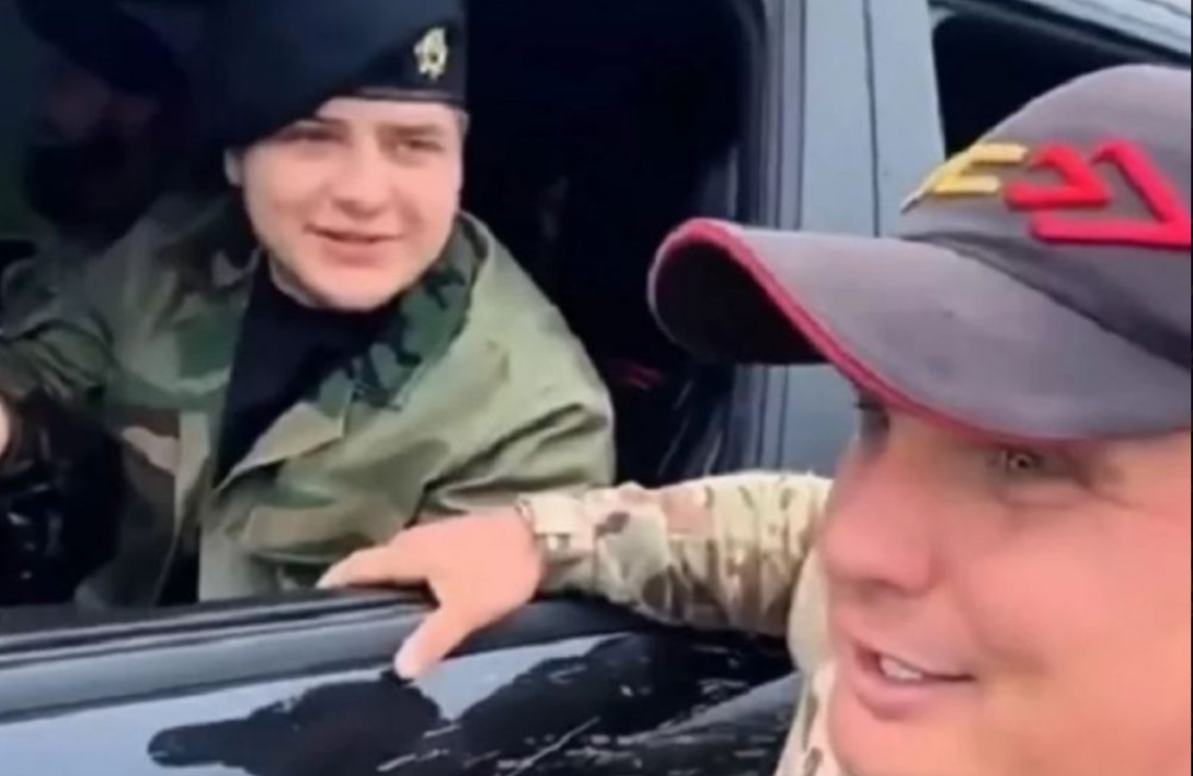 Раскритикованный за бег рядом с машиной Адама Кадырова экс-депутат Баранов ответил своим хейтерам
