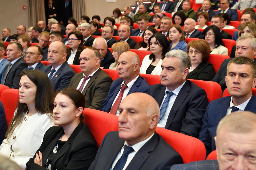 Мурат Кумпилов рассказал о реализации ключевых проектов в экономике Адыгеи
