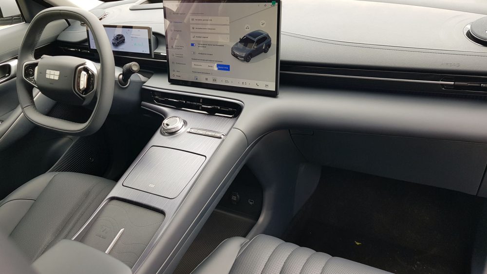 Быстрее Geely Atlas, дешевле Belgee X70! В Беларуси представили Geely EX5 местной сборки