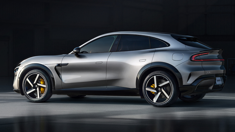 Электрический кроссовер Xiaomi YU7 представили официально. Это «убийца» Tesla Model Y