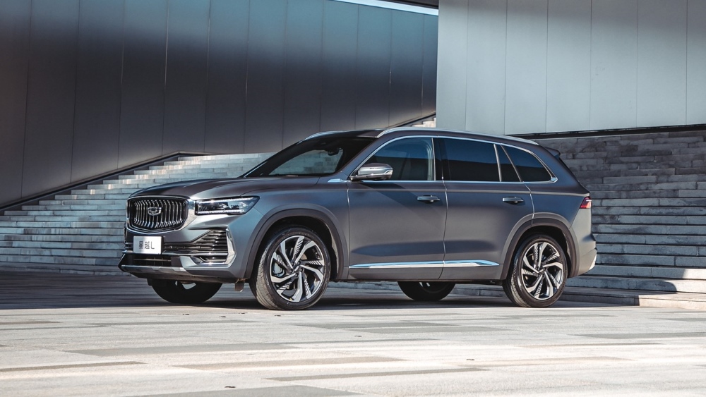 Geely объяснила снижение экспорта. Дело в низких требованиях зарубежных покупателей