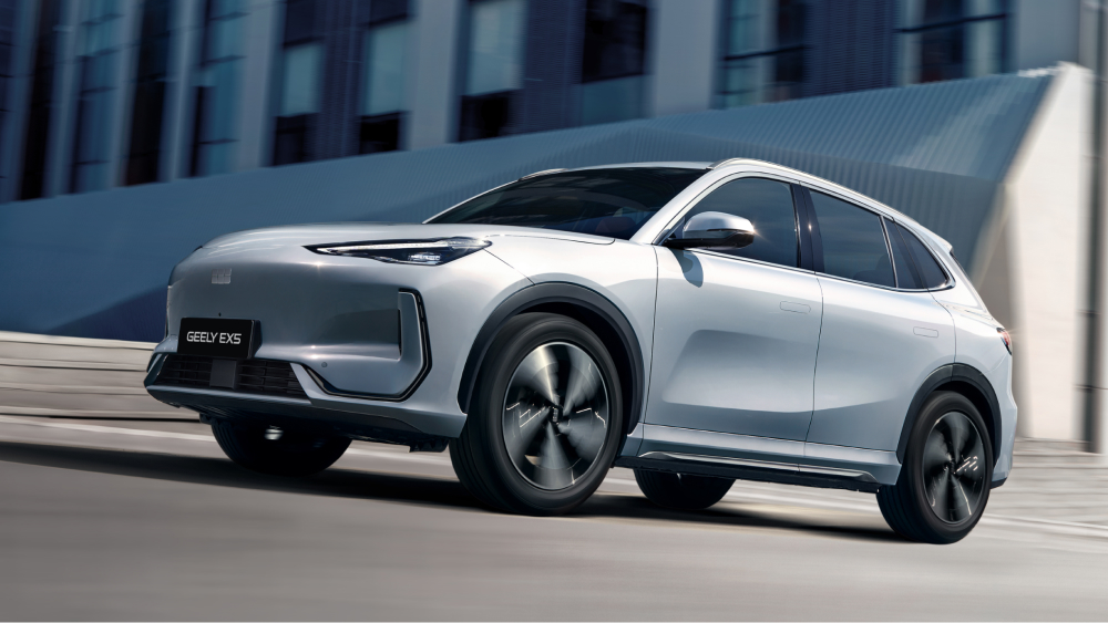 Geely объяснила снижение экспорта. Дело в низких требованиях зарубежных покупателей
