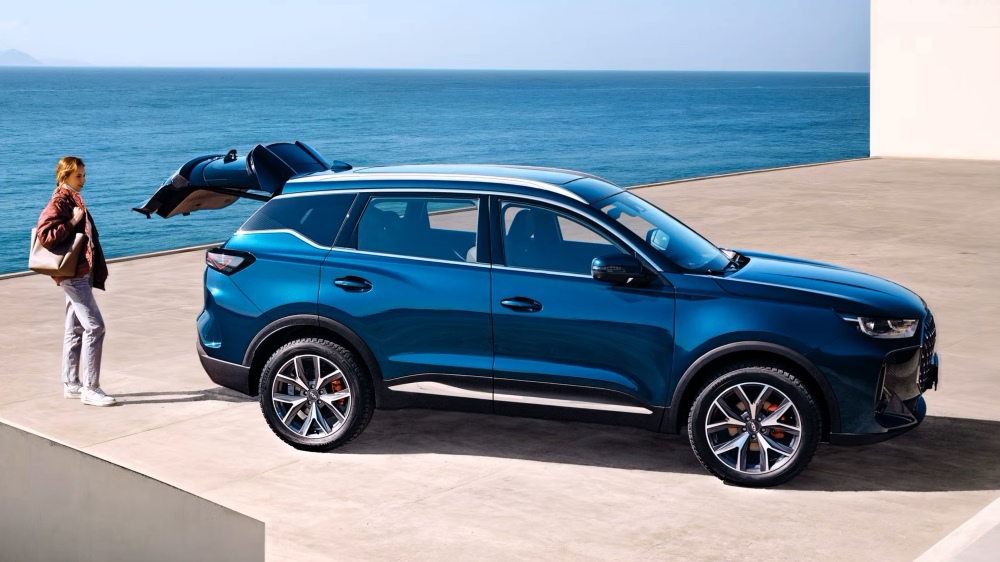 Кроссовер Chery Tiggo 7L получит полный привод в России. Подробности и фото