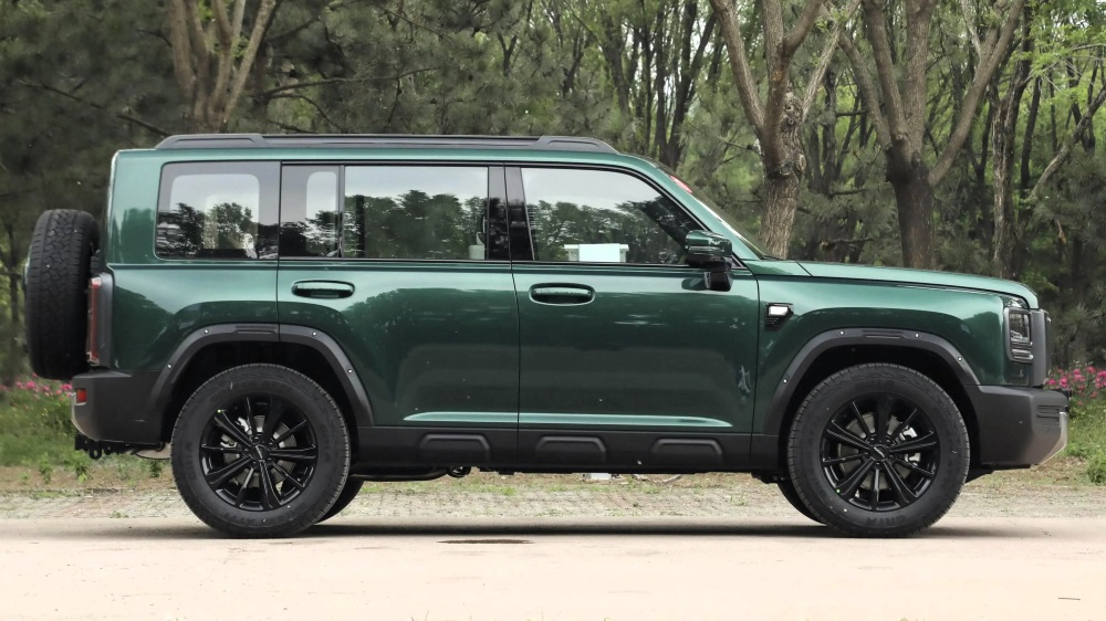 Кроссовер с экспортными амбициями. Haval Raptor с бензиновым ДВС вышел на рынок