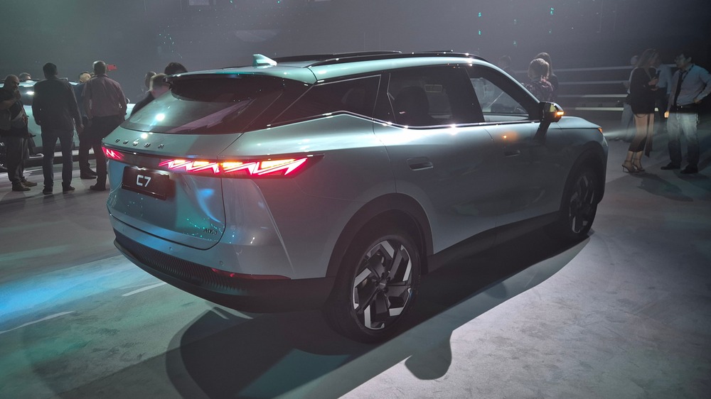 Omoda C7: руль-джойстик и геймерское кресло за 3,4 млн рублей. Первый взгляд Александра Андреева