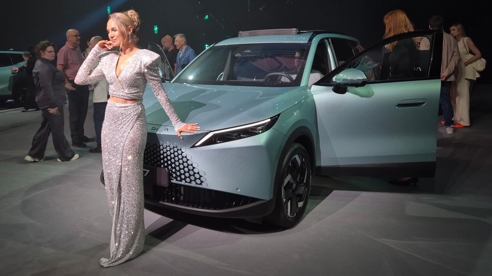  Omoda C7: руль-джойстик и геймерское кресло за 3,4 млн рублей. Первый взгляд Александра Андреева