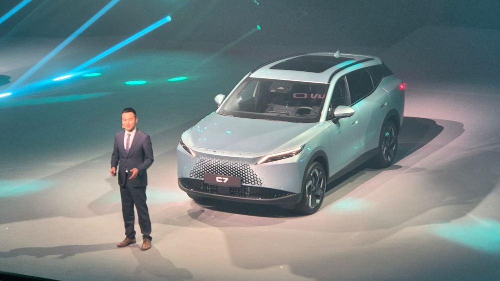 Omoda C7: руль-джойстик и геймерское кресло за 3,4 млн рублей. Первый взгляд Александра Андреева