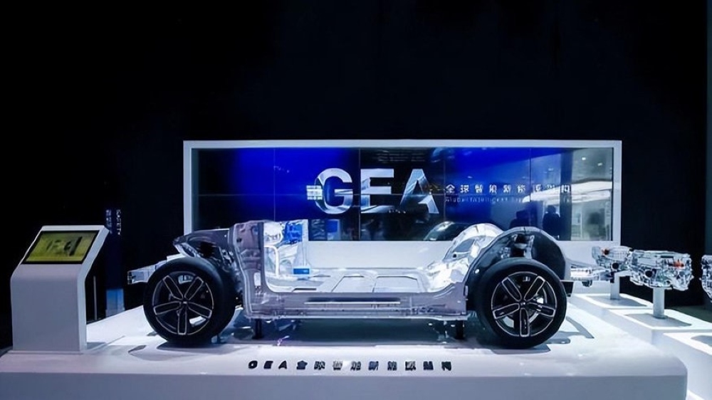 «Убийца» Aito M9. В Европе сфотографировали флагманский кроссовер Geely Galaxy M9