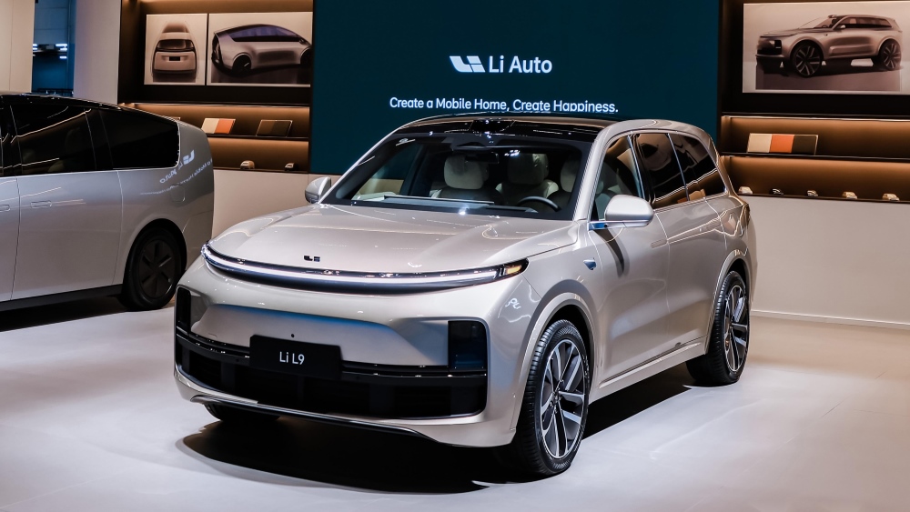 «Убийца» Aito M9. В Европе сфотографировали флагманский кроссовер Geely Galaxy M9