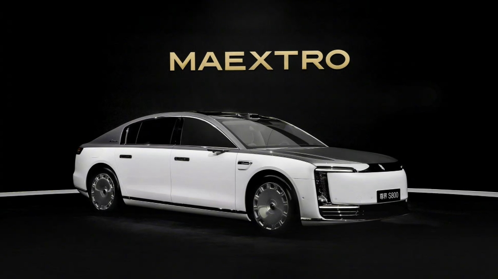 В Китае начались продажи люксового седана Maextro S800. Дешевле, чем ожидалось