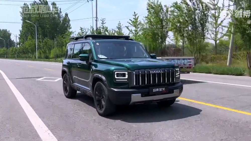 В Китае появились первые обзоры бензинового Haval Raptor. Кому подойдет этот кроссовер